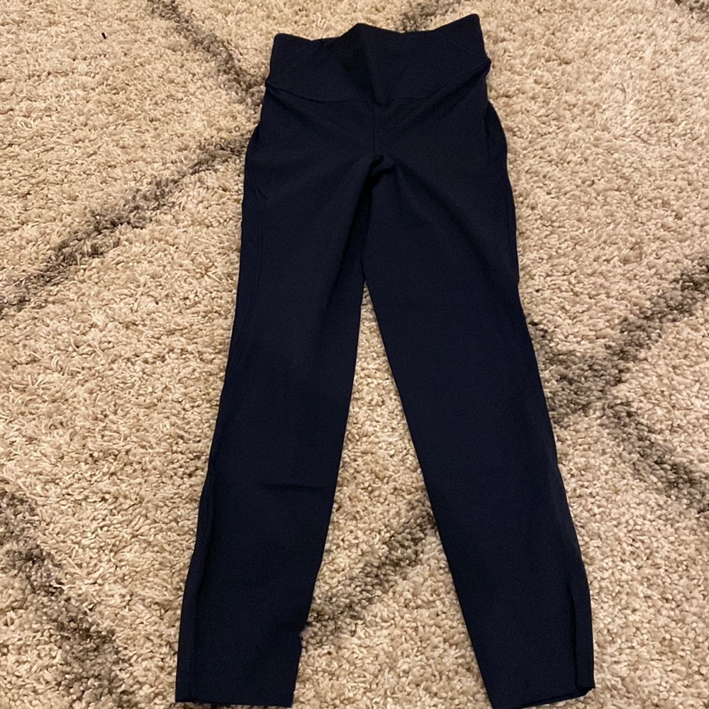 Navy lulu base pace leggings